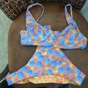 Small top and bottom Moana Bikini Perky Pelican